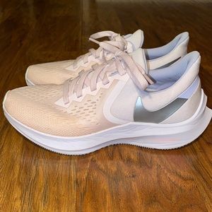 NIKE ZOOM WINFLO